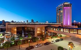 Delta Hotels By Marriott Burnaby Conference Centre